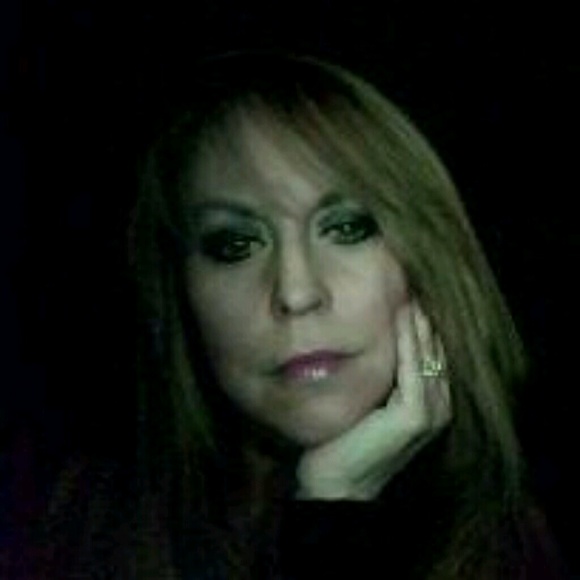 Meet your Posher, Sara - Picture 1 of 1